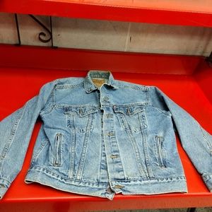 ladies Vintage Levi's pocket jean jacket